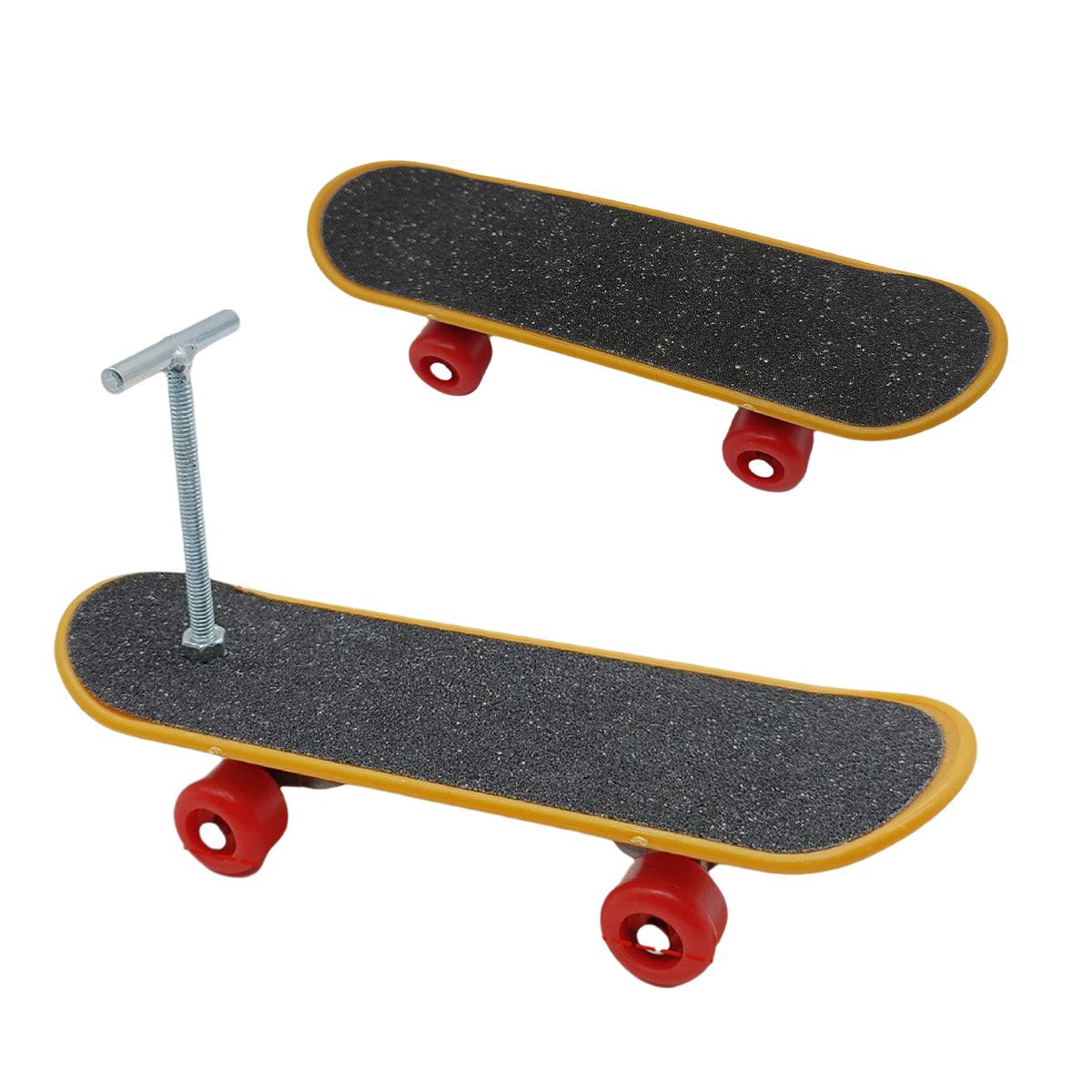 2pcs Parrot Finger Skateboards Set Interactive Mini Scooter for Pets