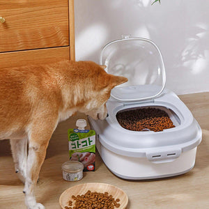 Compact & Versatile Pet Food Storage Container - Keeps Feed Fresh