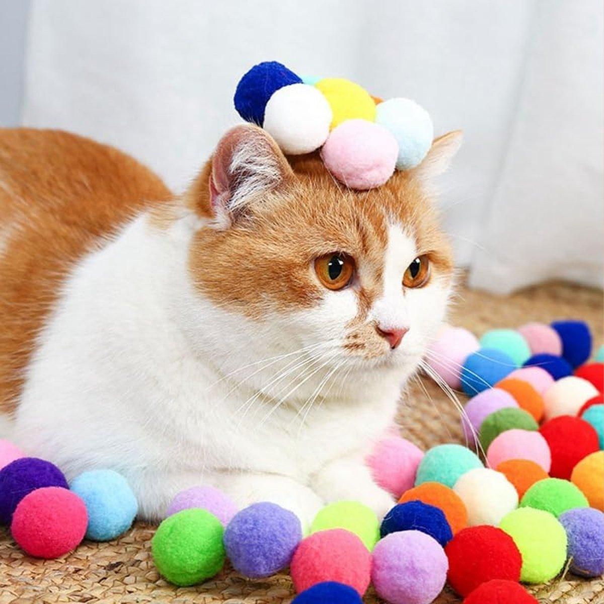 Cat Ball Gun Interactive Toy with 100pcs Colourful Stretch Plush Pom Pom Ball