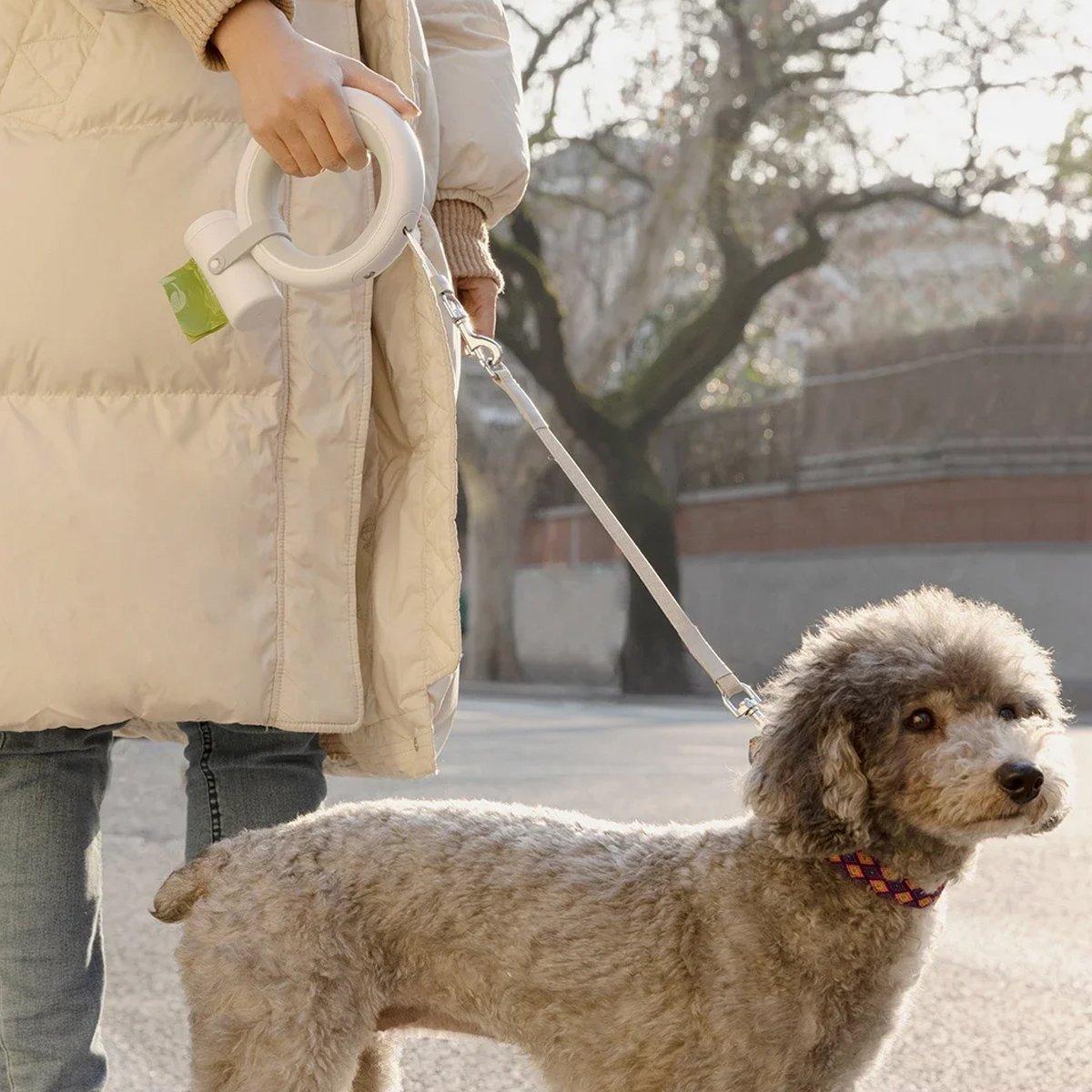 UFO Retractable Pet Leash with LED Light 3m Length 90kg Pull Strength