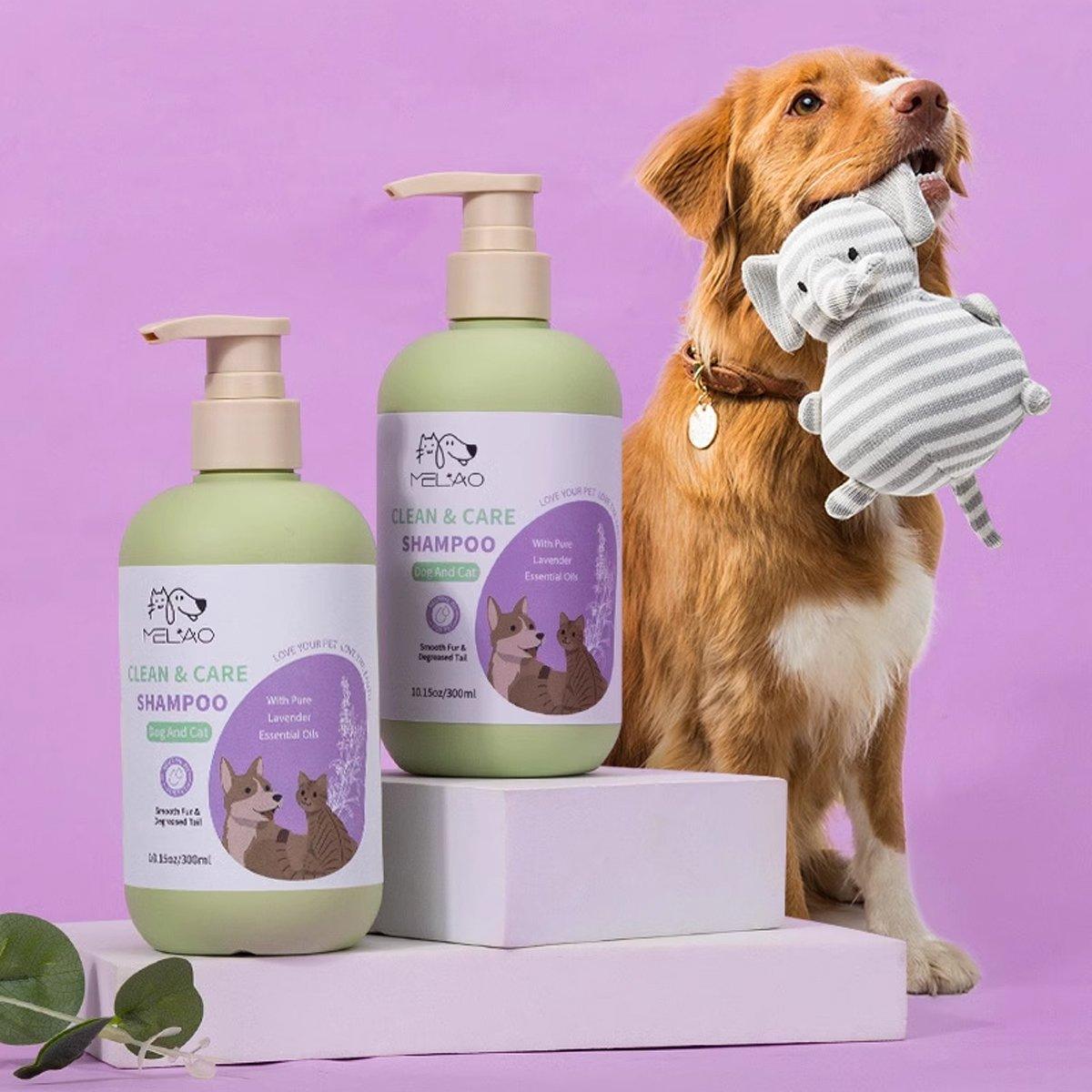 FluffEase pet shampoo for dogs and cats, pH balanced and infused with aloe vera for gentle