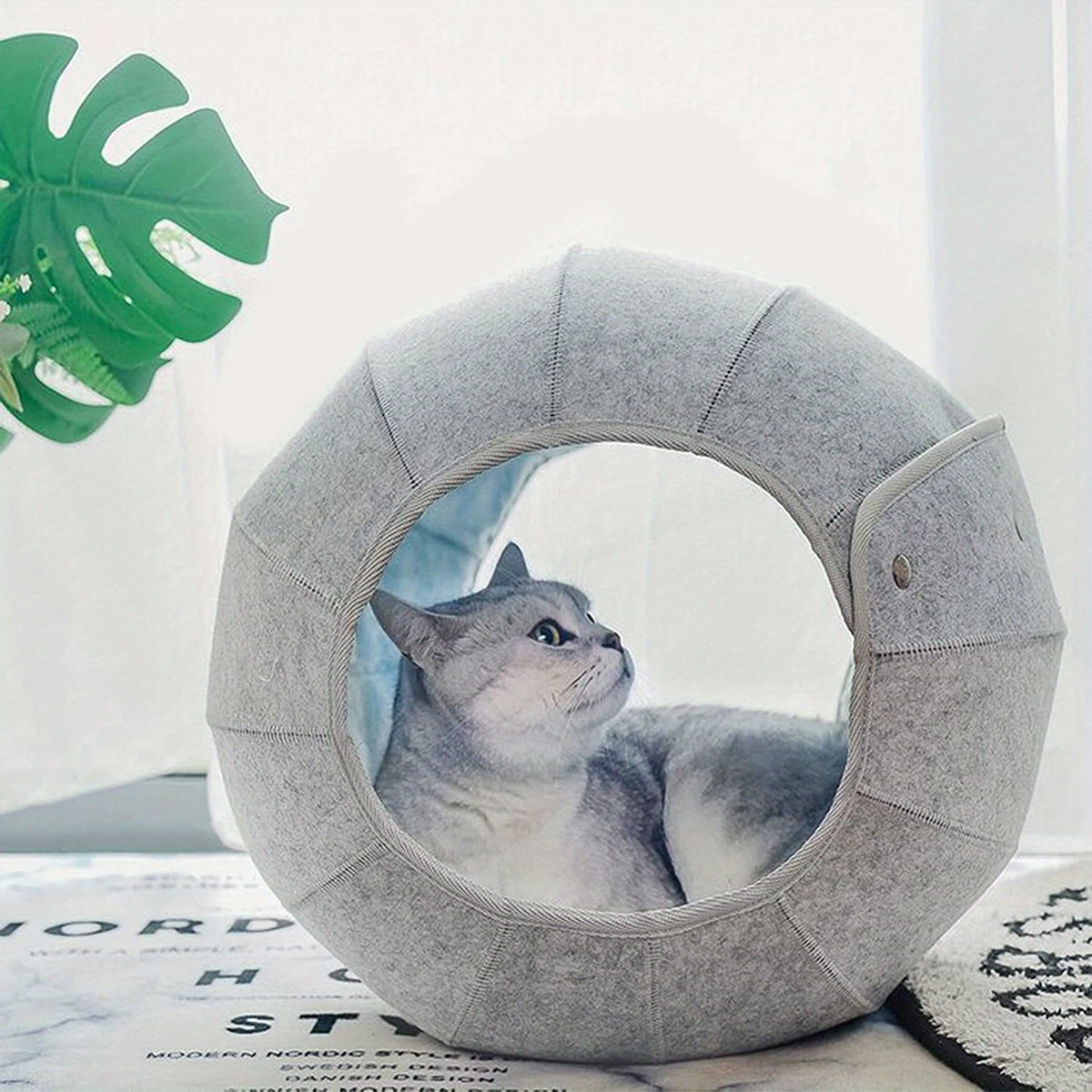 Foldable Breathable Pet Bed Pet Kennel Cat Tunnel Semi-closed Cat Kennel