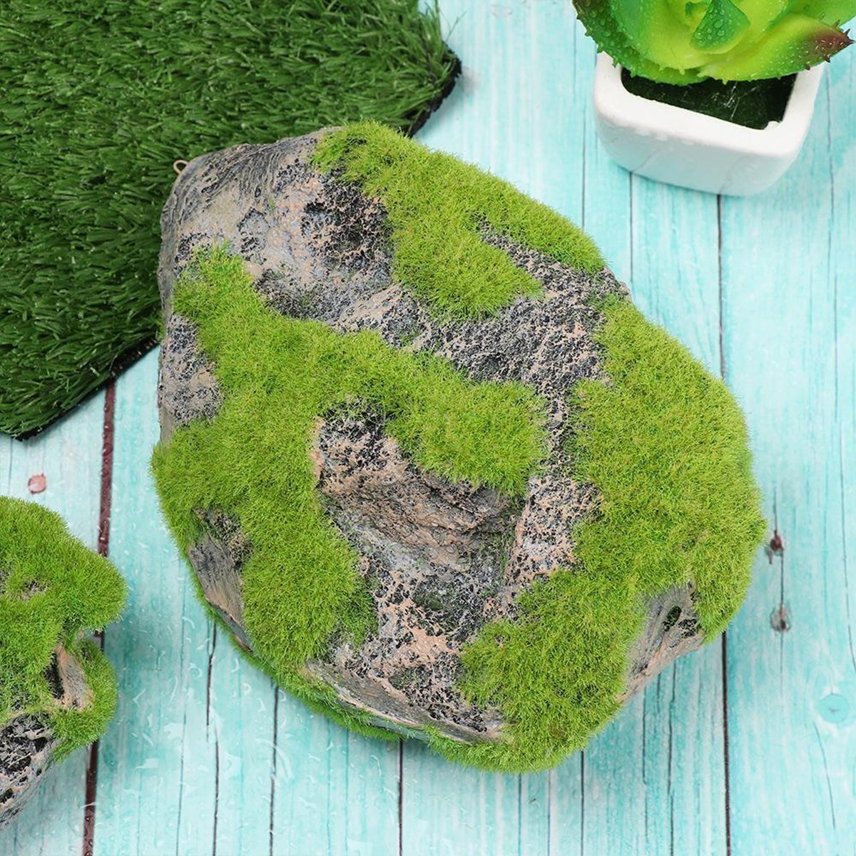 Floating Rock with Artificial Moss for Aquariums Decorative Aquarium Rock