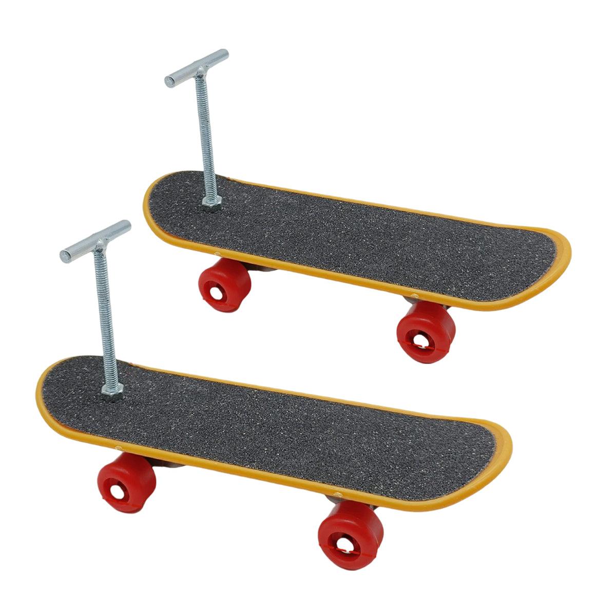 2pcs Parrot Finger Skateboards Set Interactive Mini Scooter for Pets