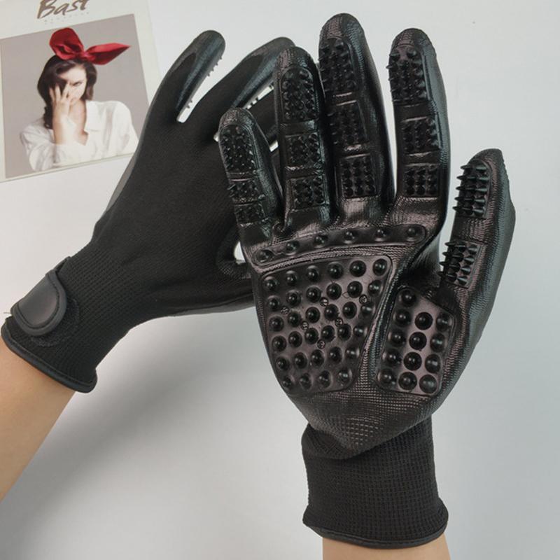 Versatile Dog Washing Gloves for grooming and bathing